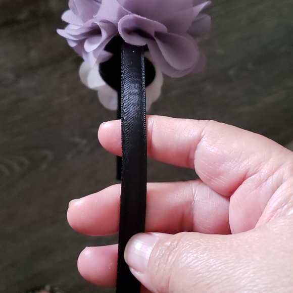 5/$25 EUC Headband - Picture 3 of 3